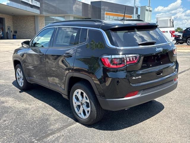 Photo of 2025 Diamond Black Crystal Pearlcoat Jeep Compass