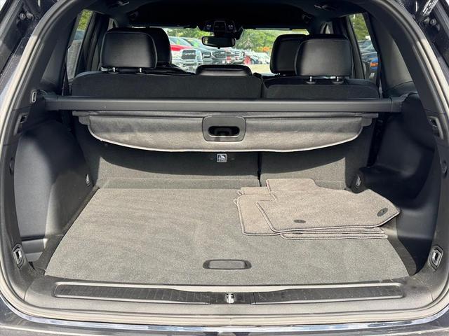 Photo of 2024 Midnight Sky Jeep Grand Cherokee