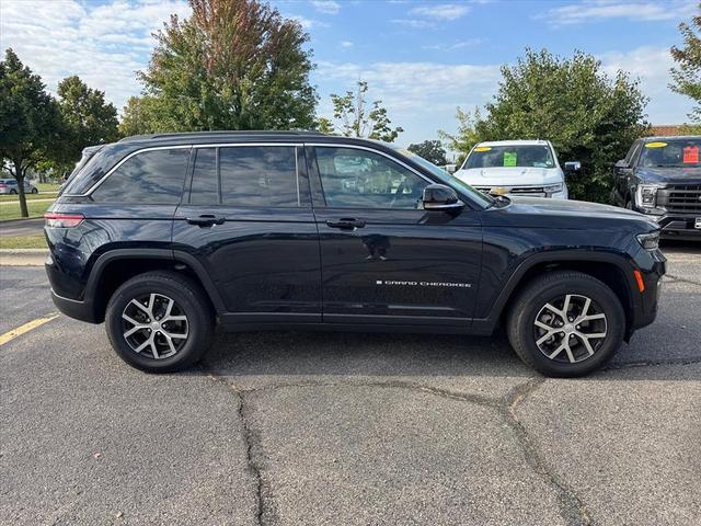 Photo of 2024 Midnight Sky Jeep Grand Cherokee