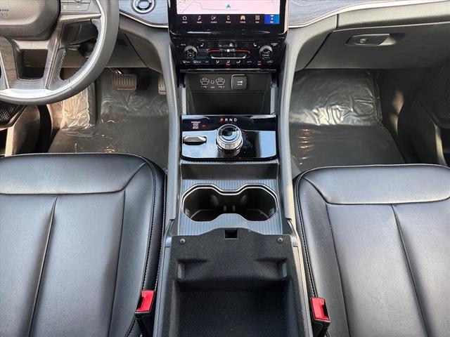 Photo of 2024 Midnight Sky Jeep Grand Cherokee