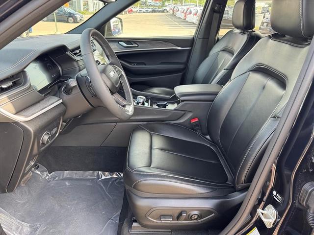 Photo of 2024 Midnight Sky Jeep Grand Cherokee