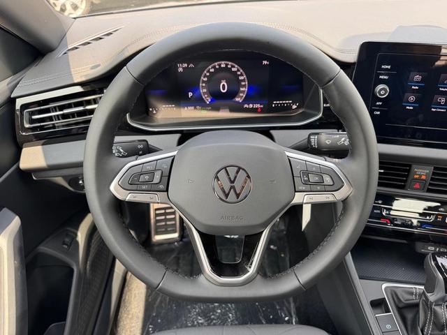 Photo of 2025 Platinum Gray Volkswagen Jetta