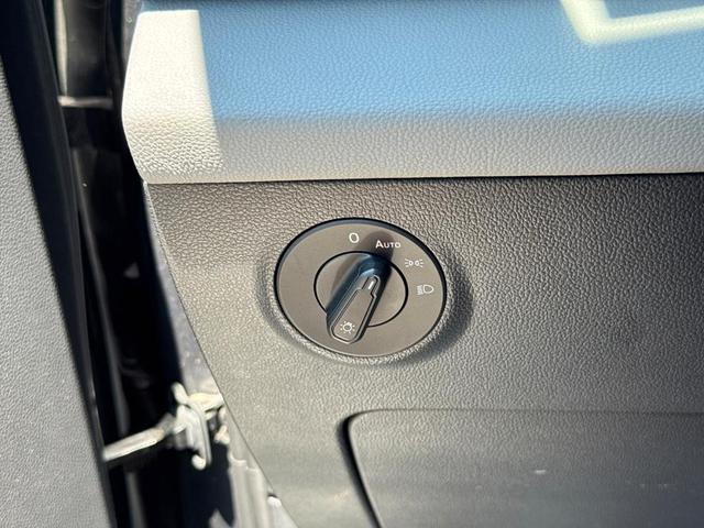 Photo of 2022 Platinum Gray Metallic Volkswagen Taos