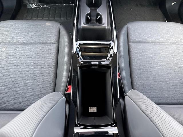 Photo of 2025 pure gray Volkswagen ID.4