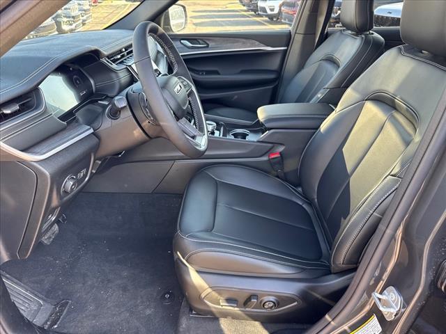 Photo of 2025 Baltic Gray Metallic Clearcoat Jeep Grand Cherokee