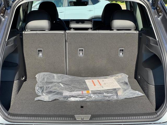Photo of 2025 Platinum Gray Metallic Volkswagen Tiguan