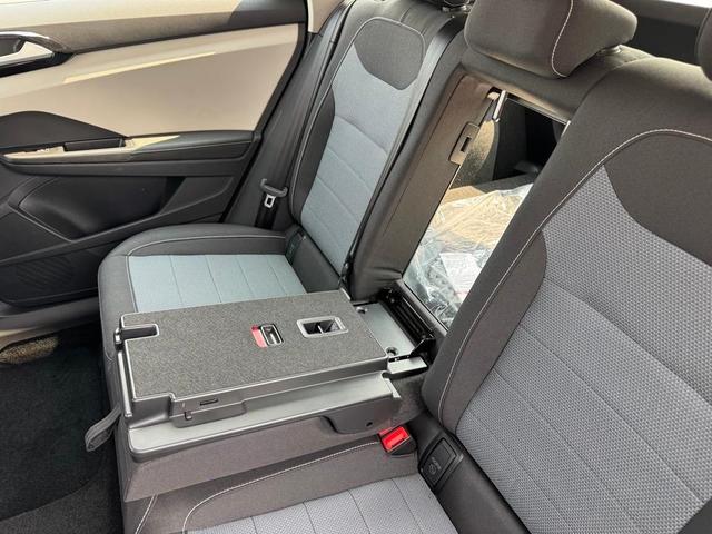 Photo of 2025 Deep Black Volkswagen Taos