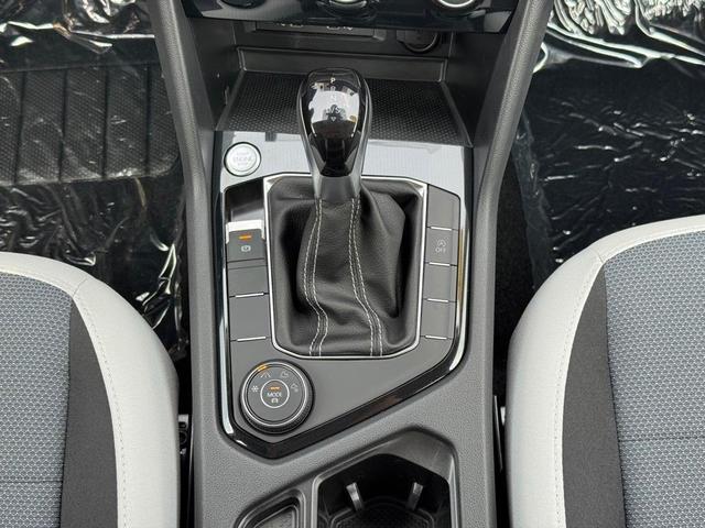 Photo of 2025 Deep Black Volkswagen Taos
