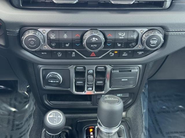 Photo of 2025 Anvil Clearcoat Jeep Gladiator