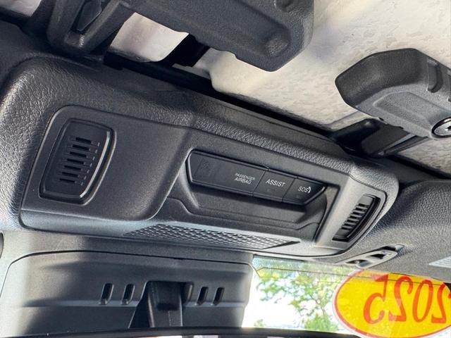 Photo of 2025 Anvil Clearcoat Jeep Gladiator