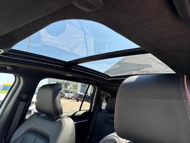 Photo of 2025 Bright White Clearcoat Jeep Wagoneer S