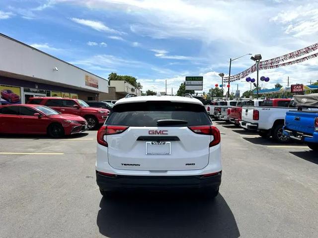 Photo of 2021 WHITE GMC Terrain