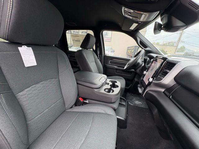 Photo of 2025 Granite Crystal Metallic Clearcoat RAM 2500