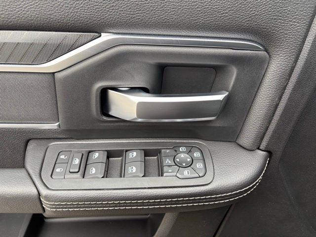 Photo of 2025 Granite Crystal Metallic Clearcoat RAM 2500