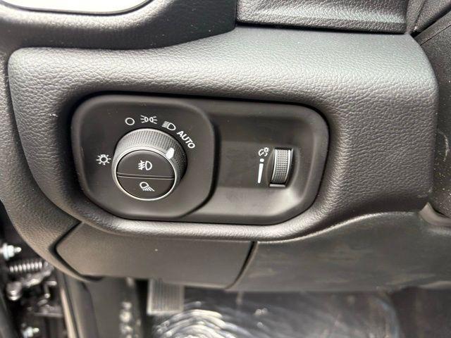 Photo of 2025 Granite Crystal Metallic Clearcoat RAM 2500