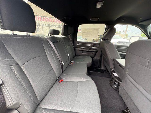 Photo of 2025 Granite Crystal Metallic Clearcoat RAM 2500