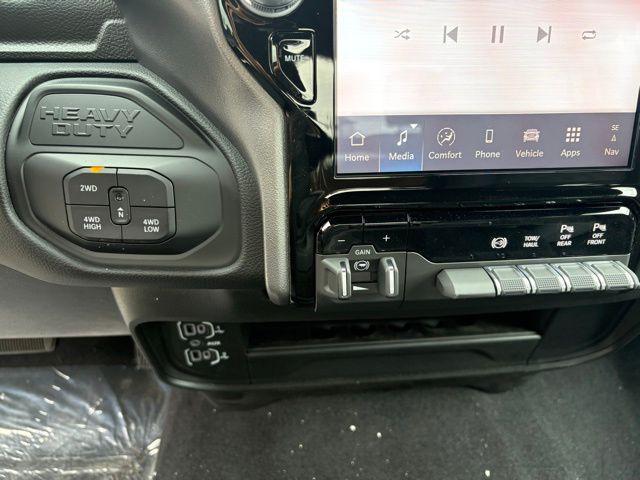 Photo of 2025 Granite Crystal Metallic Clearcoat RAM 2500