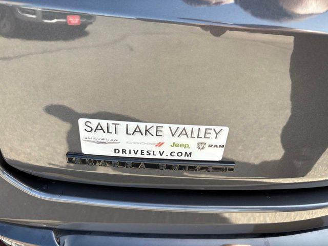 Photo of 2023 Baltic Gray Metallic Clearcoat Jeep Grand Wagoneer L