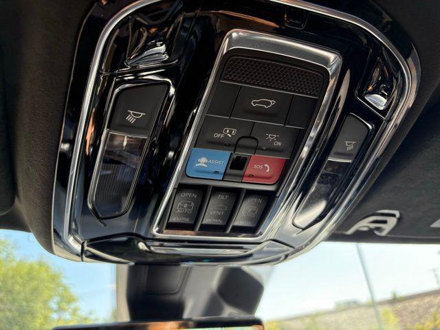 Photo of 2023 Baltic Gray Metallic Clearcoat Jeep Grand Wagoneer L