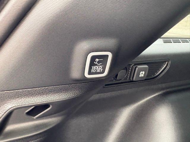 Photo of 2025 Bright White Clearcoat Jeep Grand Cherokee