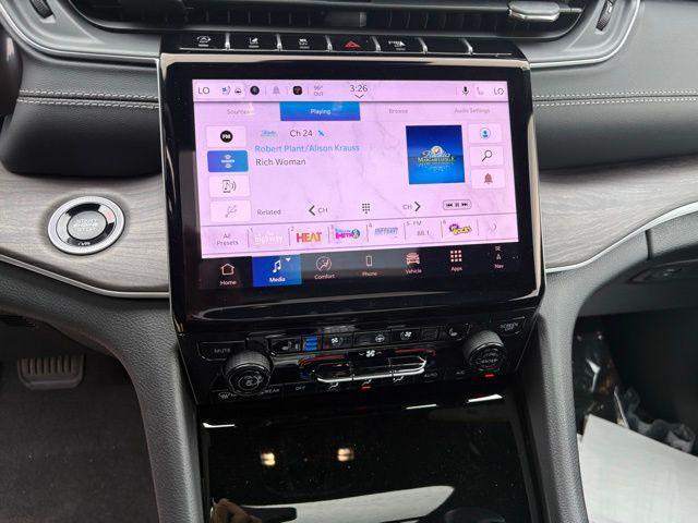 Photo of 2025 Velvet Red Pearlcoat Jeep Grand Cherokee