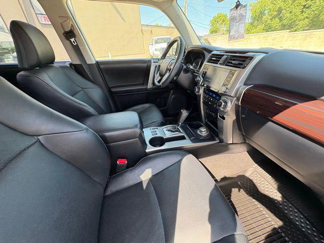 Photo of 2021 Blizzard Pearl Toyota 4Runner