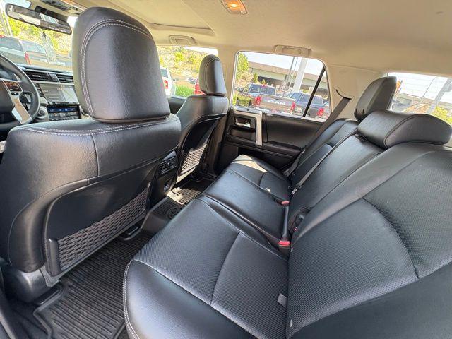 Photo of 2021 Blizzard Pearl Toyota 4Runner