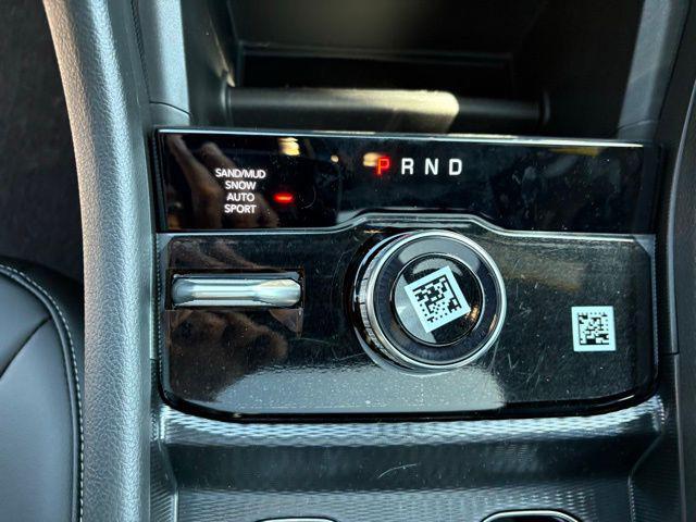 Photo of 2025 Bright White Clearcoat Jeep Grand Cherokee