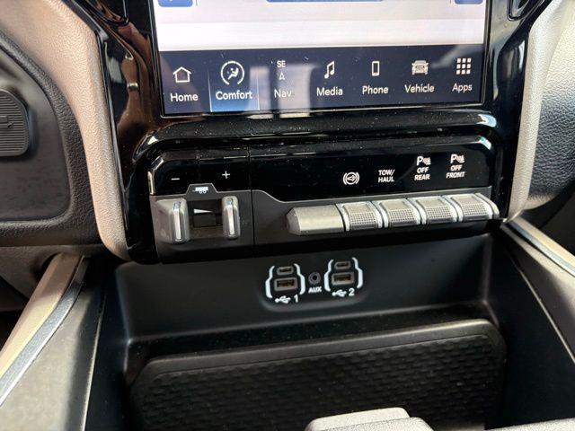 Photo of 2024 Bright White Clearcoat RAM 2500