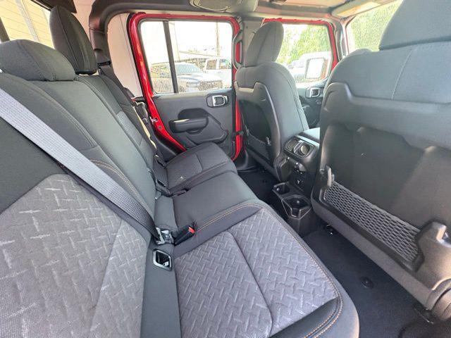Photo of 2025 Firecracker Red Clearcoat Jeep Gladiator