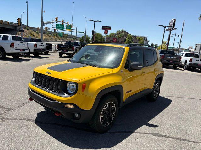 Photo of 2016 Solar Yellow Jeep Renegade