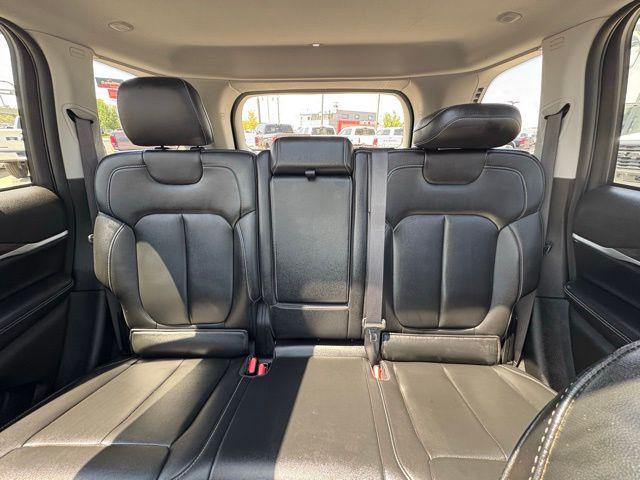 Photo of 2023 Diamond Black Crystal Pearlcoat Jeep Grand Cherokee 4xe