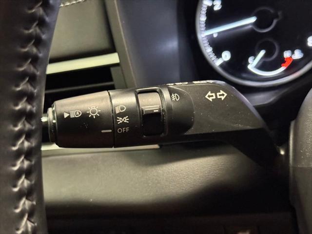 Photo of 2022 Black Mitsubishi Outlander