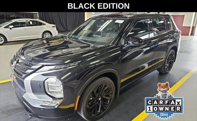 Photo of 2022 Black Mitsubishi Outlander