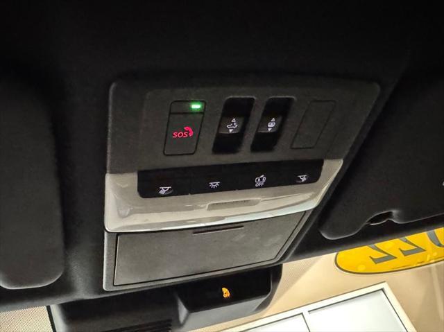 Photo of 2022 Black Mitsubishi Outlander