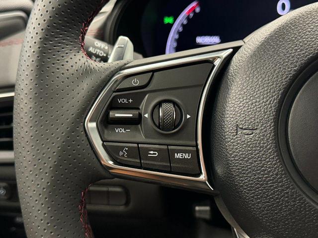 Photo of 2025 Platinum White Pearl Acura TLX