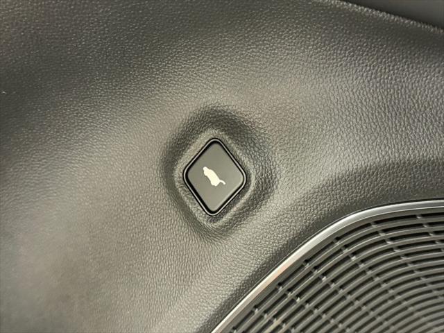 Photo of 2026 Platinum White Pearl Acura MDX