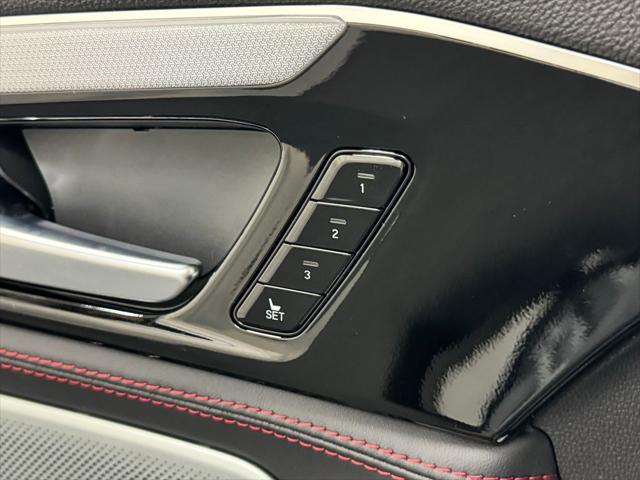 Photo of 2026 Platinum White Pearl Acura MDX