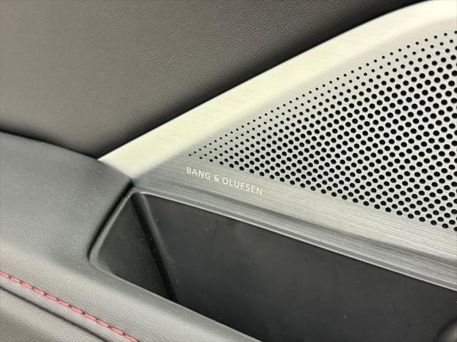 Photo of 2026 Platinum White Pearl Acura MDX