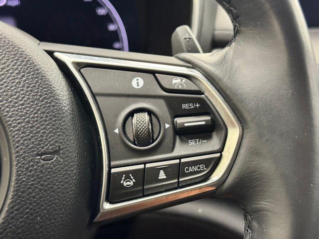 Photo of 2023 Platinum White Pearl Acura MDX