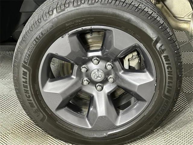 Photo of 2022 Diamond Black Crystal Pearlcoat RAM 1500