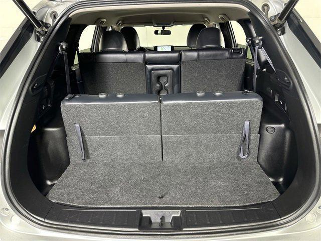 Photo of 2024 White Diamond Mitsubishi Outlander