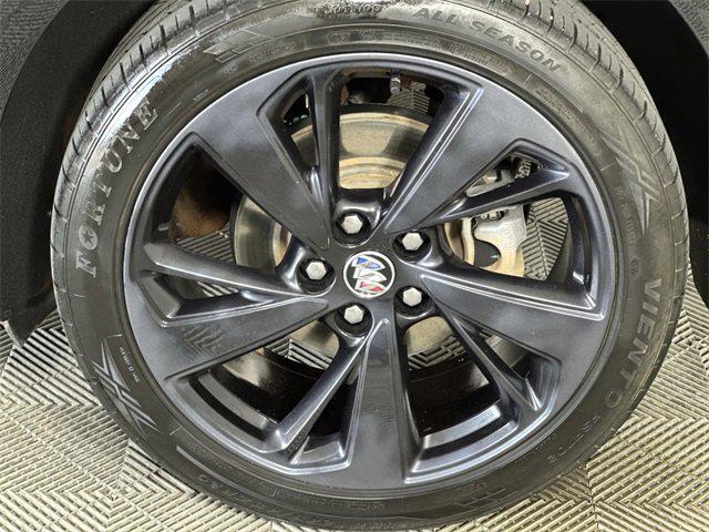 Photo of 2022 Summit White Buick Envision