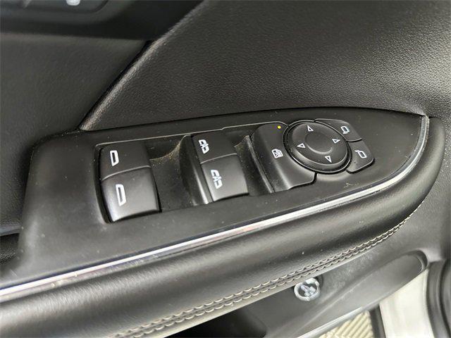 Photo of 2022 Summit White Buick Envision