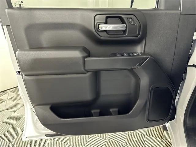 Photo of 2025 Summit White GMC Sierra 1500