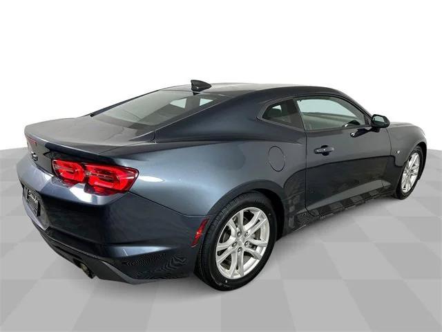 Photo of 2019 Shadow Gray Metallic Chevrolet Camaro