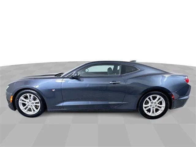 Photo of 2019 Shadow Gray Metallic Chevrolet Camaro