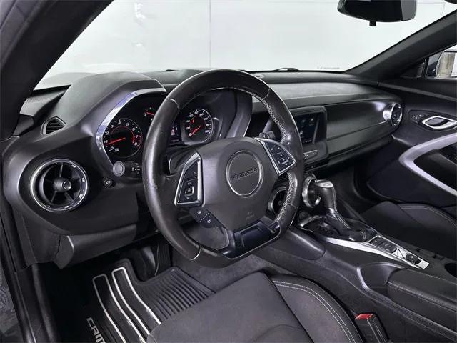 Photo of 2019 Shadow Gray Metallic Chevrolet Camaro