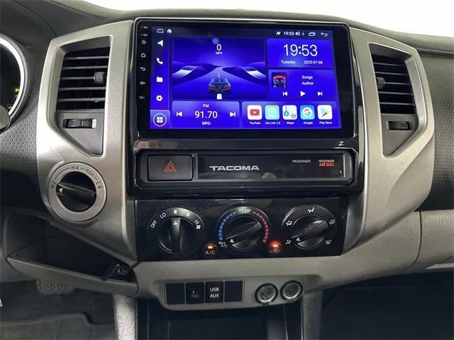 Photo of 2015 Silver Sky Metallic Toyota Tacoma