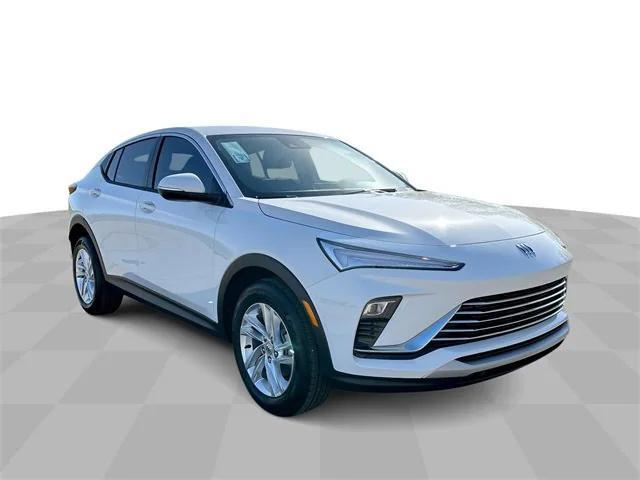 Photo of 2025 Summit White Buick Envista